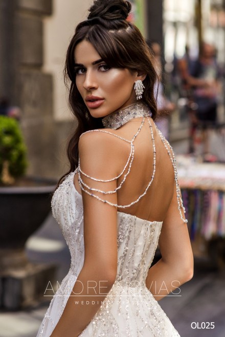 https://amore-novias.com/images/stories/virtuemart/product/OL025       (4).jpg